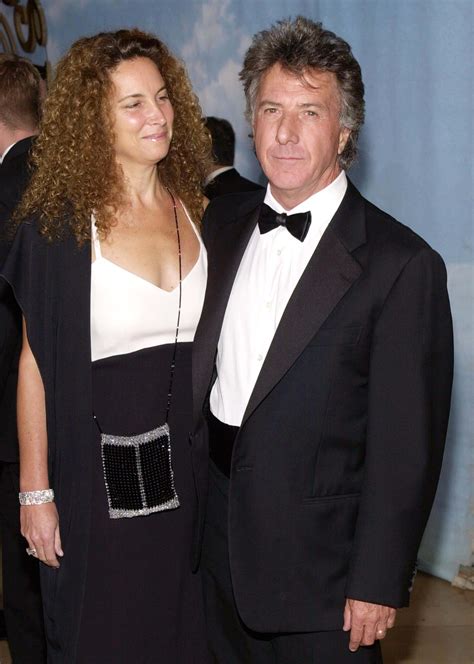 pictures of dustin hoffman and his wife
